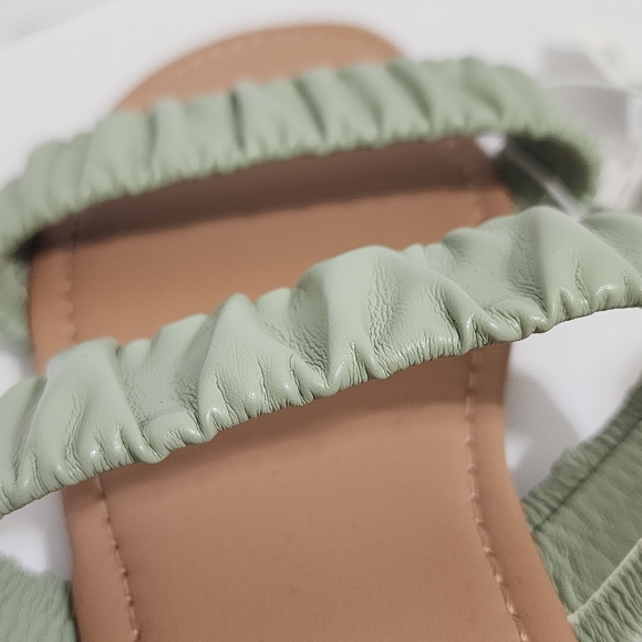 OLD NAVY Faux Leather Ruched Flat Sandals Double Strap 10 Pale Glass Green NWT - Picture 11 of 15